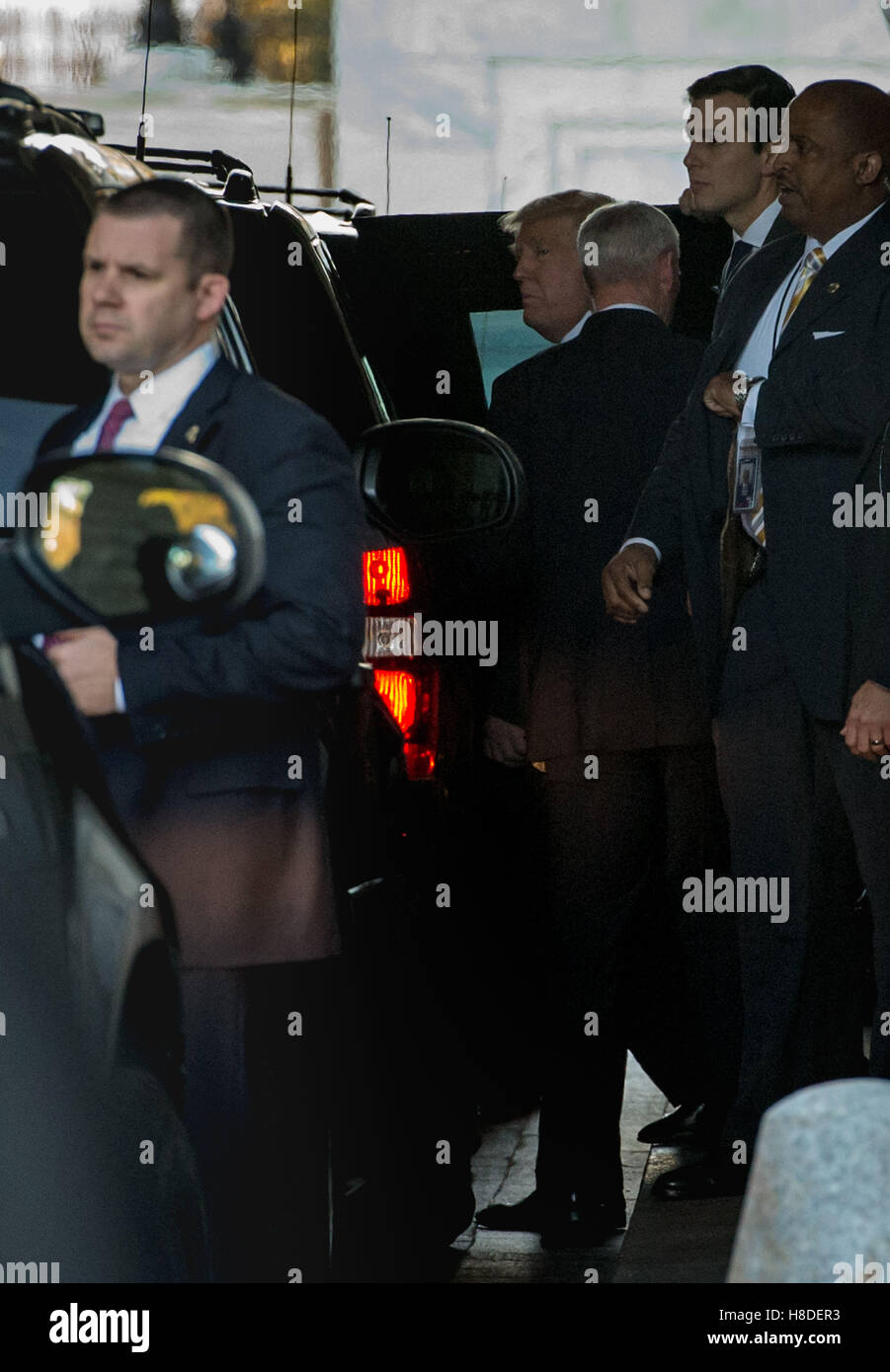 Washington Dc, DC, USA. 10th Nov, 2016. U.S. President elect Donald Trump leaves the US Capitol in Washington DC after meetings with House Speaker Paul Ryan (R-Wis), and Senate Majority Leader Mitch McConnell. Credit:  Ken Cedeno/ZUMA Wire/Alamy Live News Stock Photo