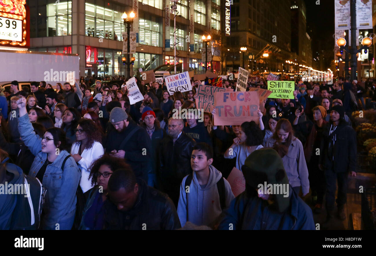 Chicago, Illinois, USA. 9th November, 2016. Demonstrators protest against President Elect Donald Trump on State Street on November 9, 2016 in Chicago, IL. Credit:  Debby Wong/Alamy Live News Stock Photo