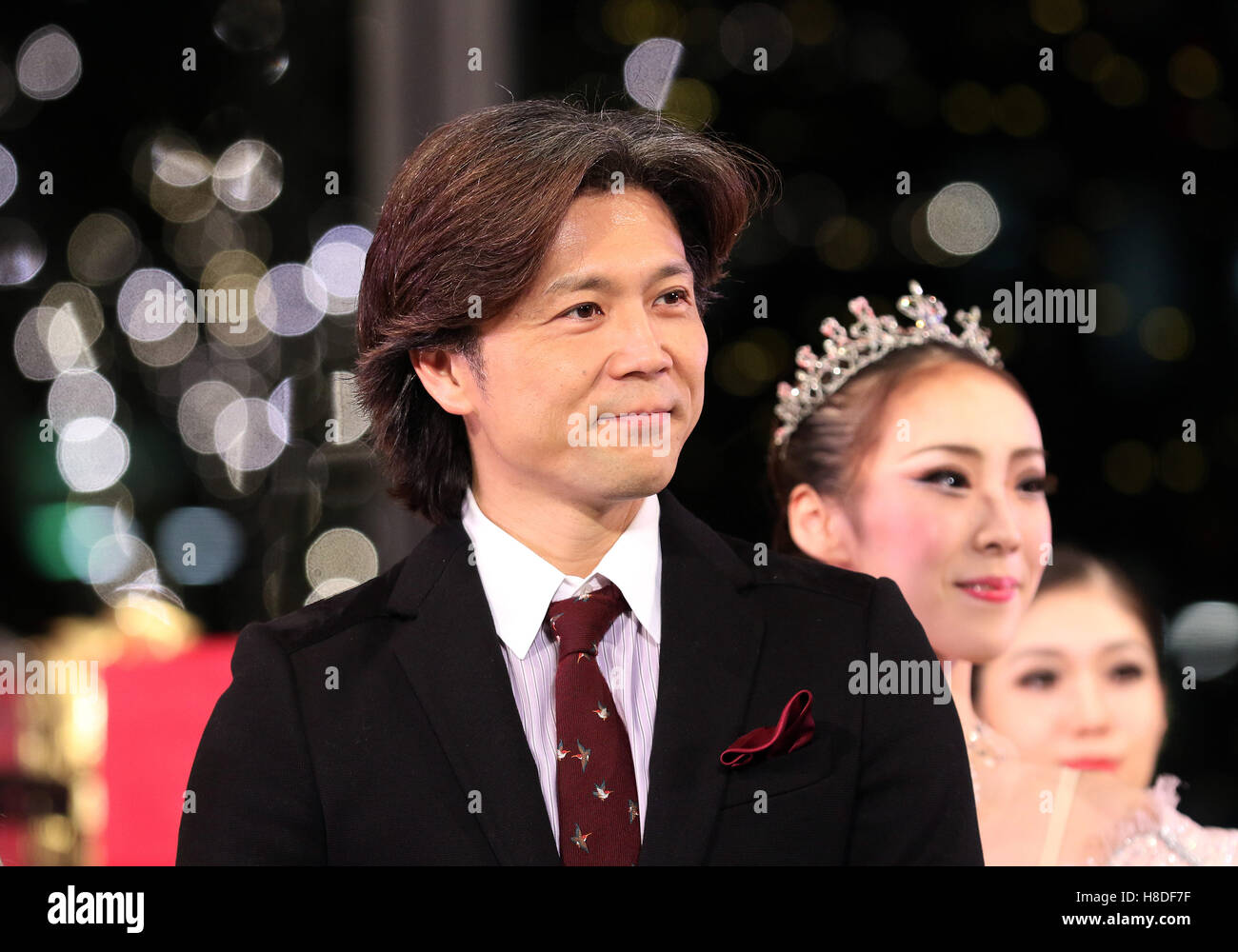 Tokyo, Japan. 10th Nov, 2016. Tetsuya Kumakawa, Japanese ballet dancer and director of the K Ballet Company attends the light-up ceremony of a large Christmas tree at the Marunouchi building in Tokyo on Thursday, November 10, 2016. The Marunouchi area started illumination and decoration with motif of ballet dance Tchaikovsky's 'Nutcracker' through the Christmas Day. © Yoshio Tsunoda/AFLO/Alamy Live News Stock Photo