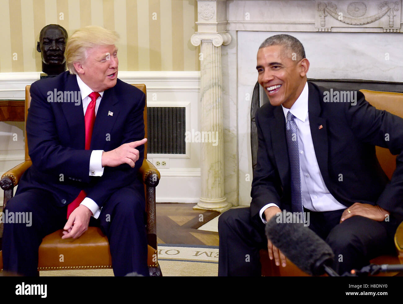 United States President Barack Obama meets US President-elect Donald ...