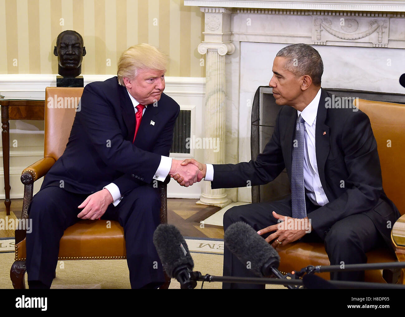 United States President Barack Obama meets US President-elect Donald ...