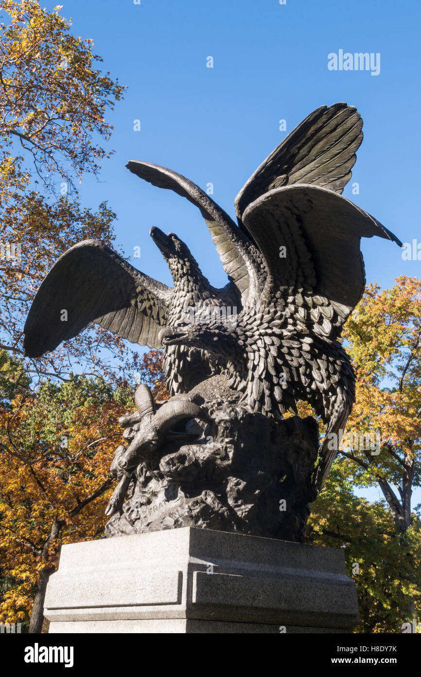 Statue sculpture wings hires stock photography and images Alamy