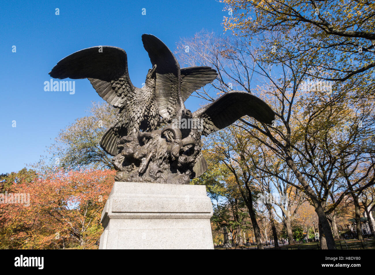 Statue sculpture wings hires stock photography and images Alamy