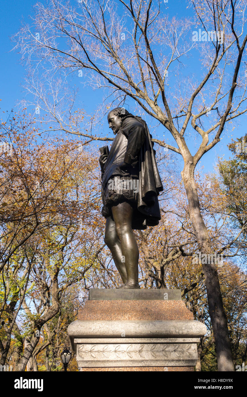 Bronze Sculpture of William Shakespeare, Central Park in Autumn, NYC
