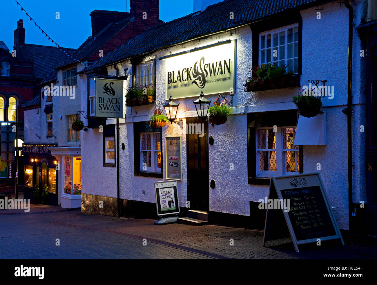 The Black Swan pub at night, Leek, Staffordshire, England UK Stock Photo