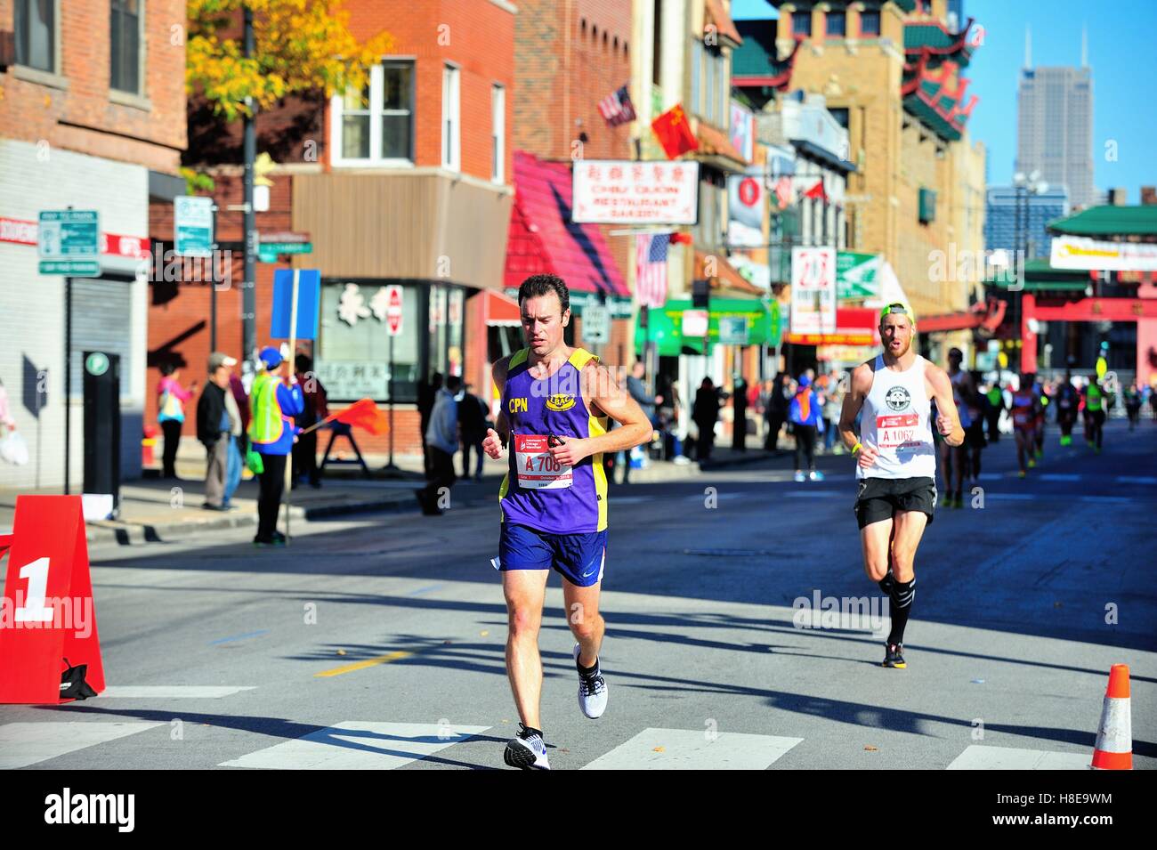 Chris Norman of Great Britain as he ran through the Chinatown neighborhood during the 2016 Chicago Marathon. Chicago, Illinois, USA. Stock Photo