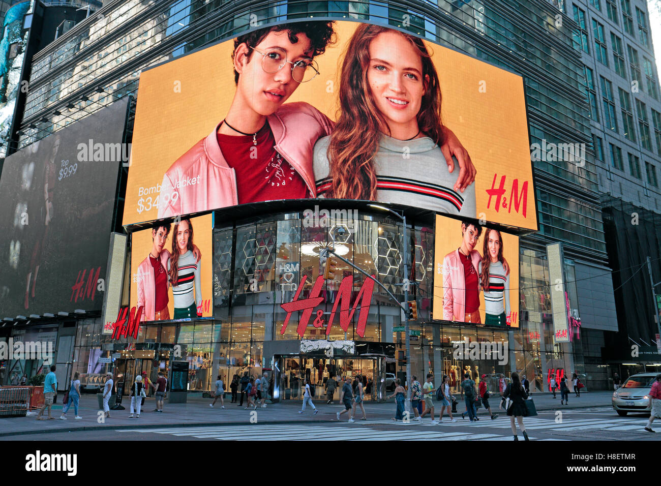The H&M store at 1472 Broadway in Manhattan, New York City, United States  Stock Photo - Alamy
