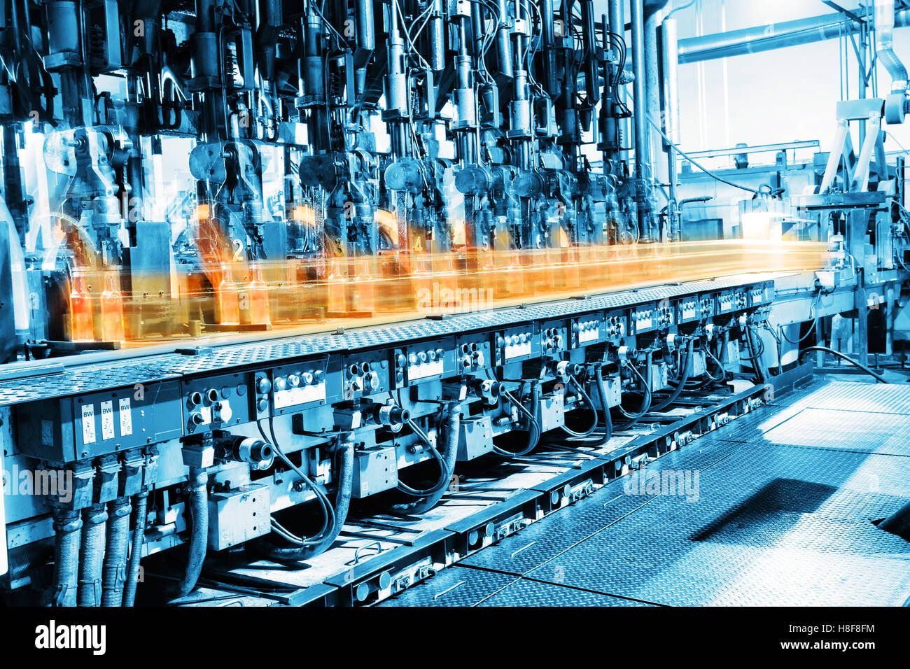 Glass bottle factory heat hires stock photography and images Alamy