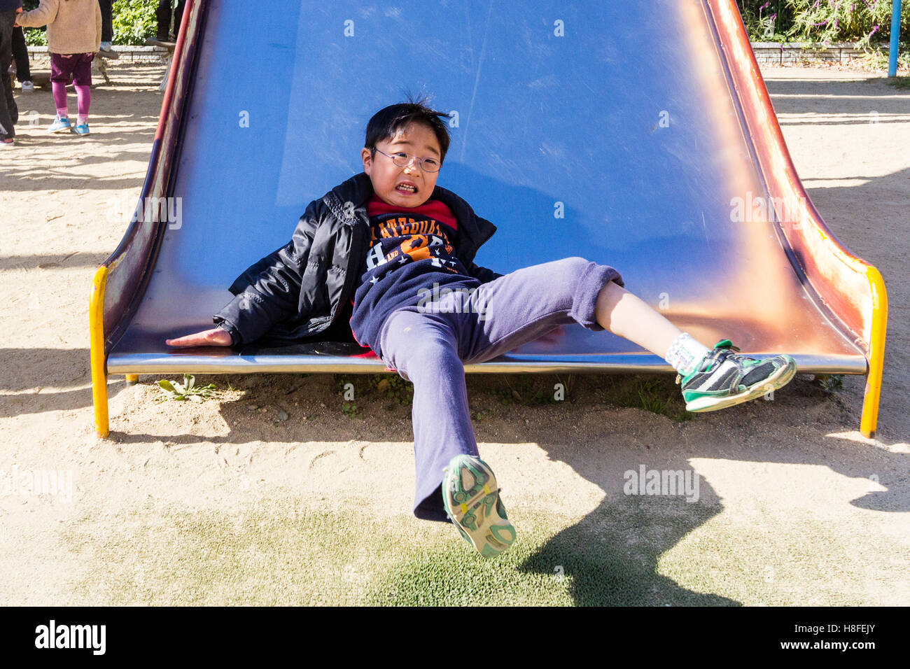 A child is hurt at school, what should I do A child is hurt at school, what should I do