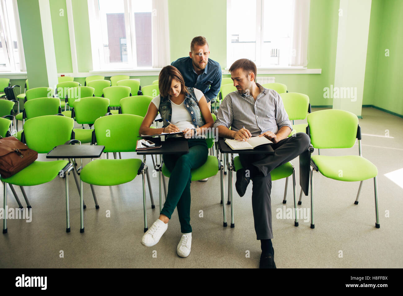 Students in class at University Stock Photo - Alamy