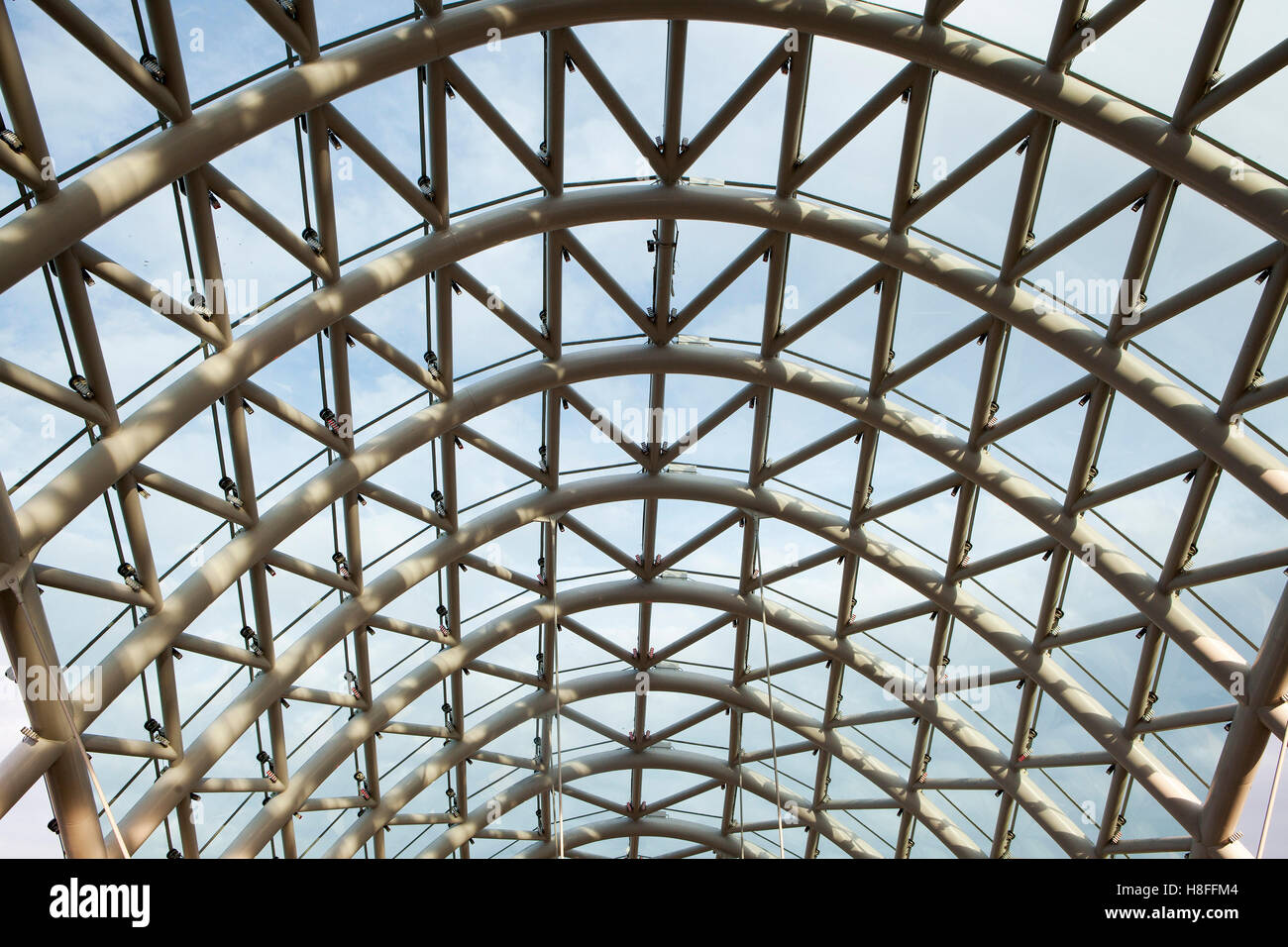 Bridge construction. Metal mesh framework of the bridge Stock Photo - Alamy