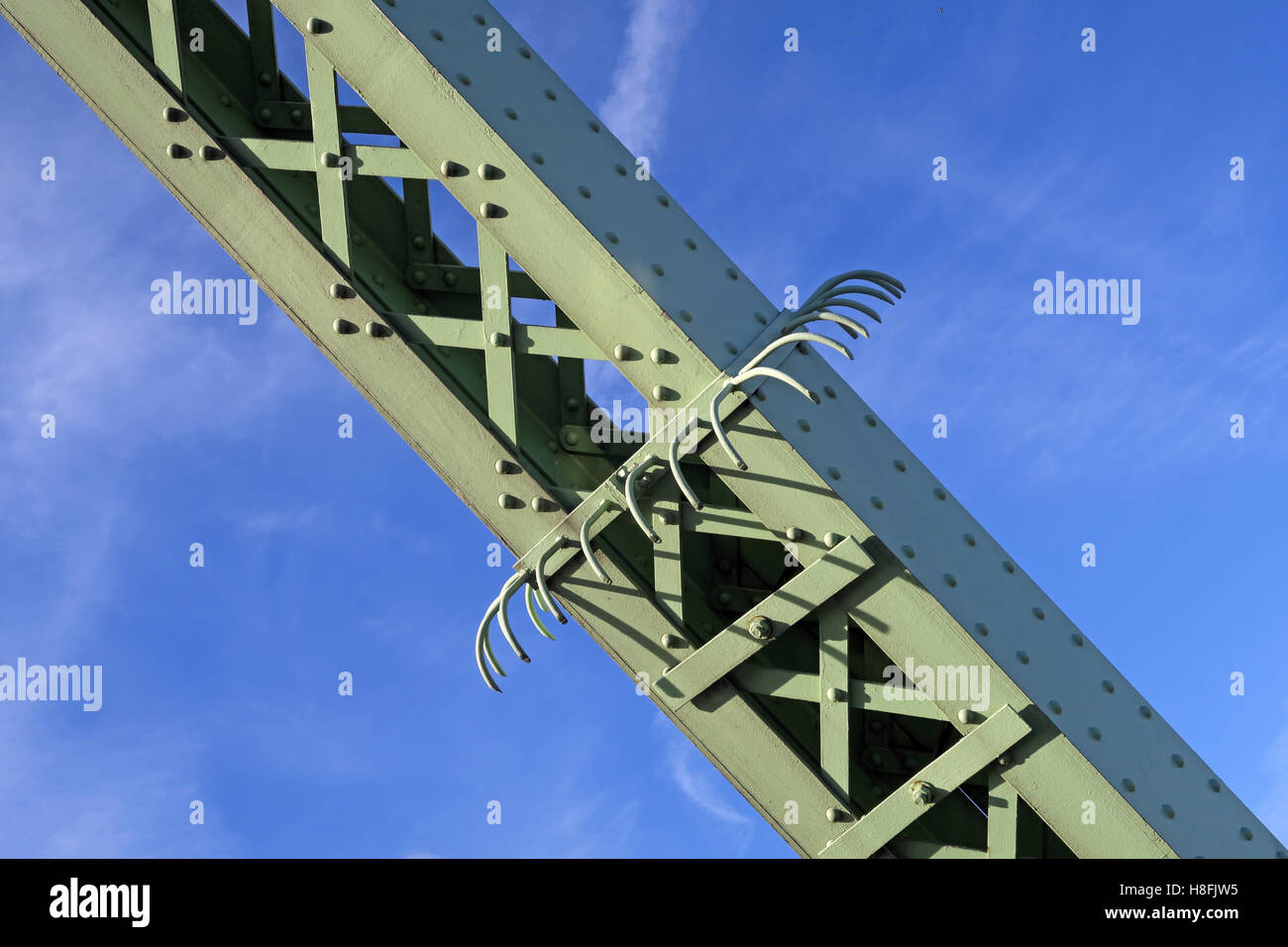 Anti-climb hooks, Runcorn to Widnes Silver Jubilee road bridge, A533, Halton, Cheshire, England, UK Stock Photo