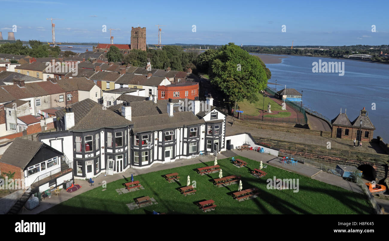 The Mersey Hotel, Widnes West Bank, Cheshire, England, UK Stock Photo