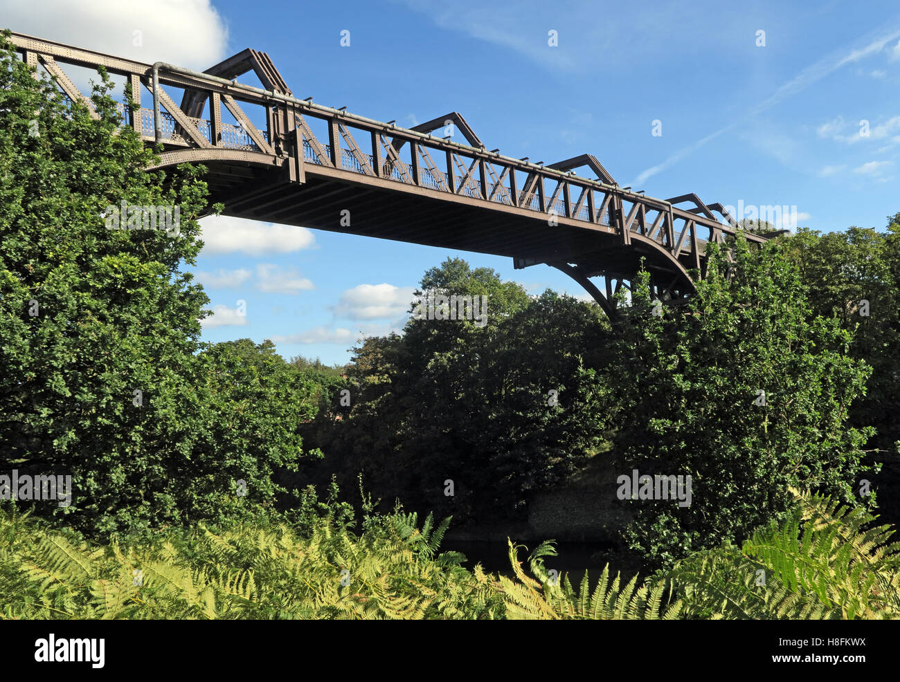 Cantilever Bridge,Manchester Ship Canal Latchford, Warrington, Cheshire, England, UK Stock Photo