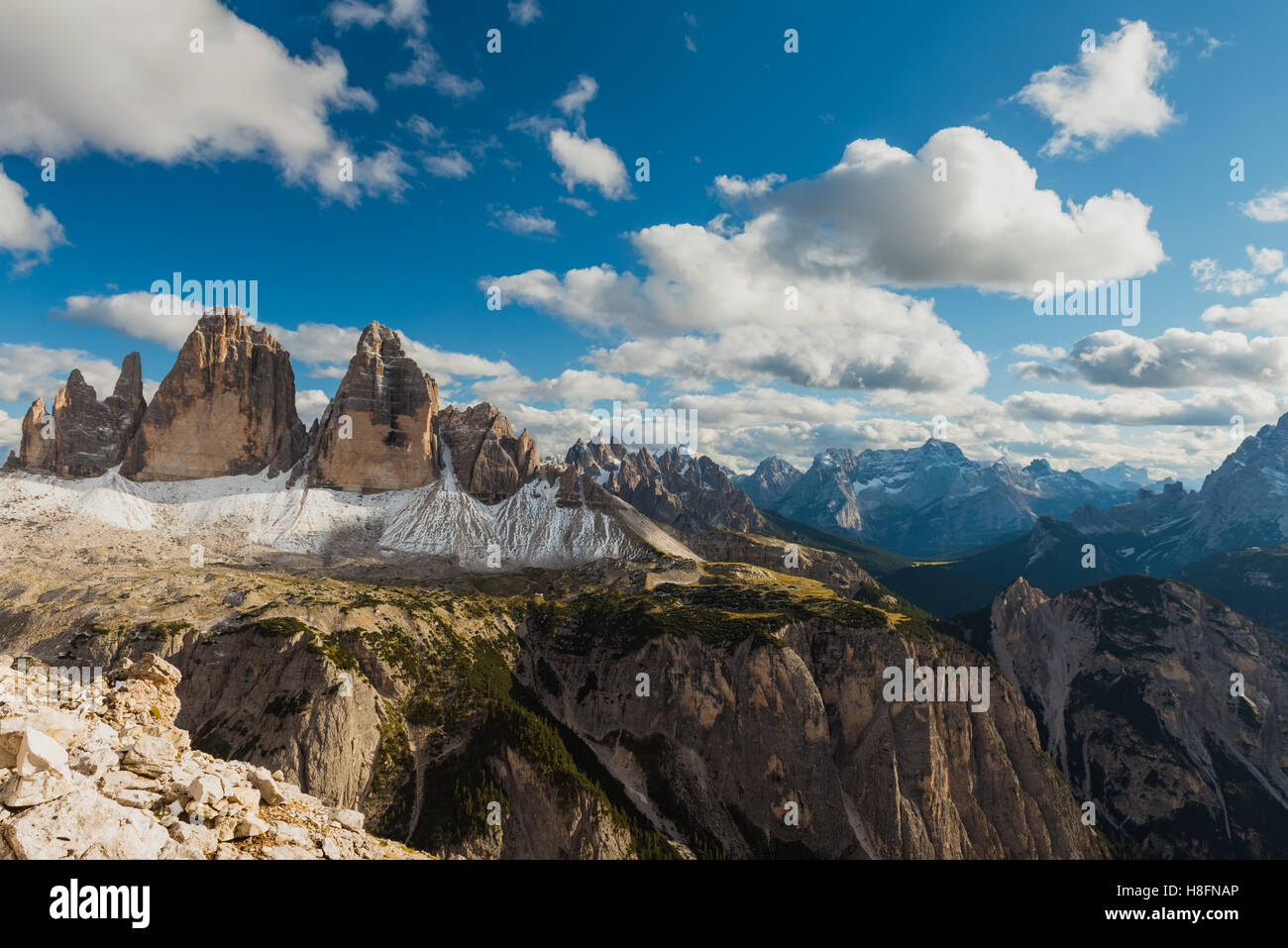 Beautiful scenic view sun hi-res stock photography and images - Alamy