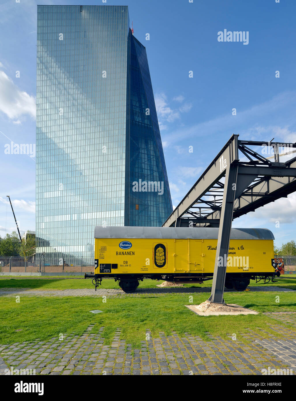 banana, rail carriage, criticism of regulatory obsession, new building ...