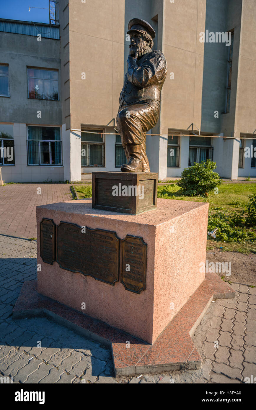 Statue of an Ural businessman (Ekaterinburg) Stock Photo