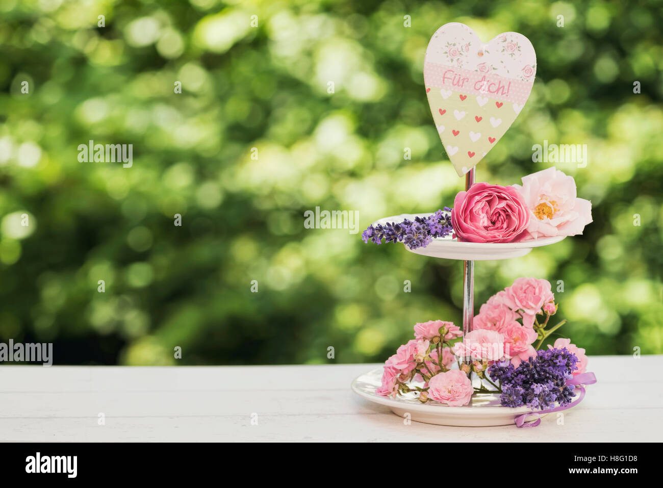 Etagere rose hi-res stock photography and images - Alamy