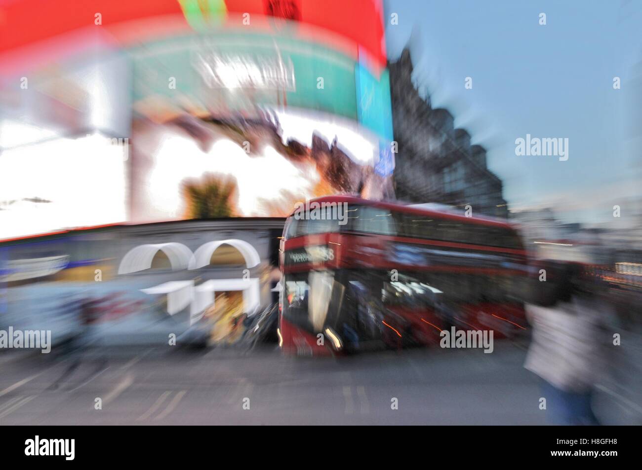 Londons big red bus hi-res stock photography and images - Alamy