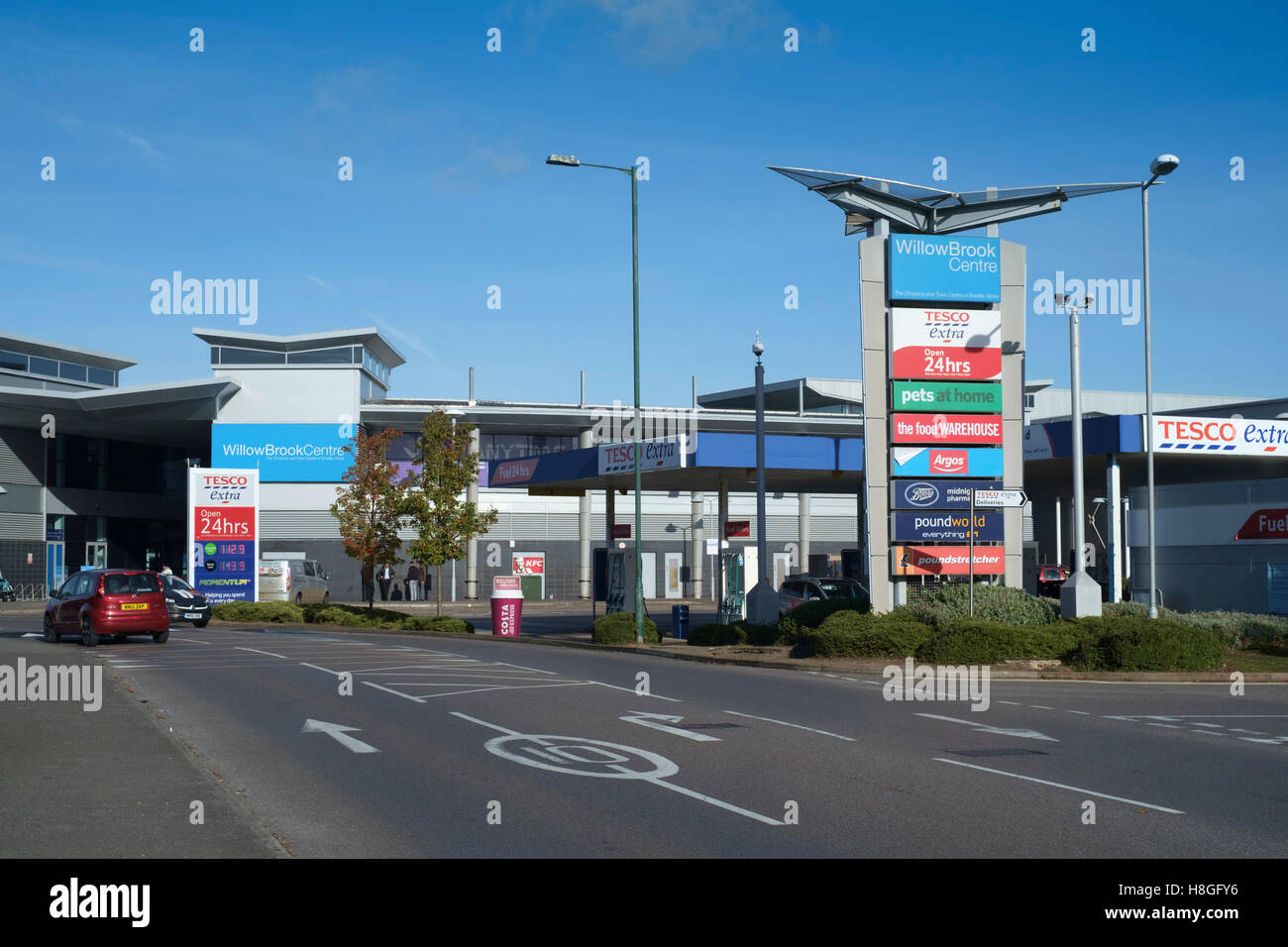 Willow brook centre hi res stock photography and images Alamy