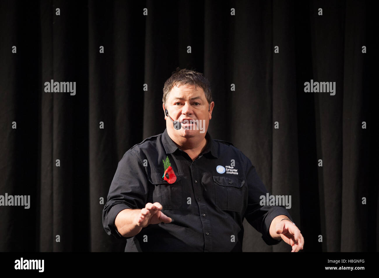 Birmingham, UK. 12th November, 2016. Classic Motor Show 2016 at NEC in Birmingham. Mike Brewer on the Live Wheeler Dealer stage talking to the public Credit:  steven roe/Alamy Live News Stock Photo