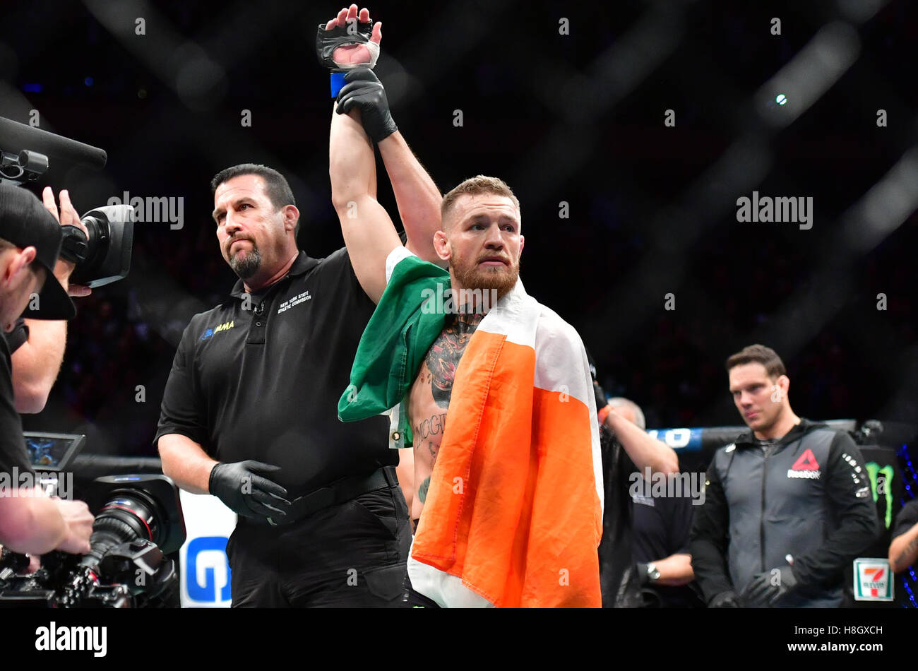 Conor mcgregor alvarez hi-res stock photography and images - Alamy