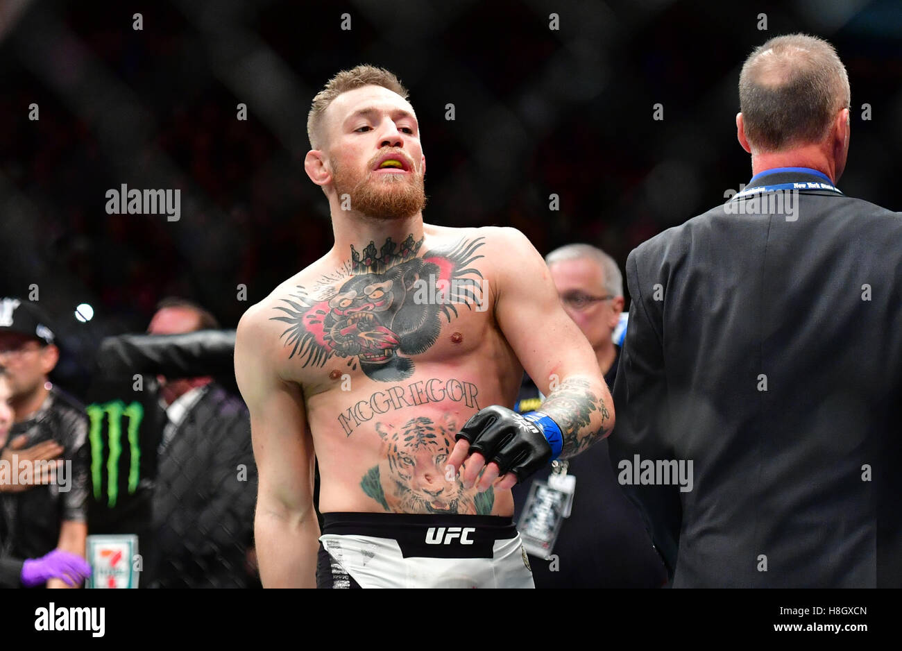 Conor mcgregor eddie alvarez hi-res stock photography and images - Alamy