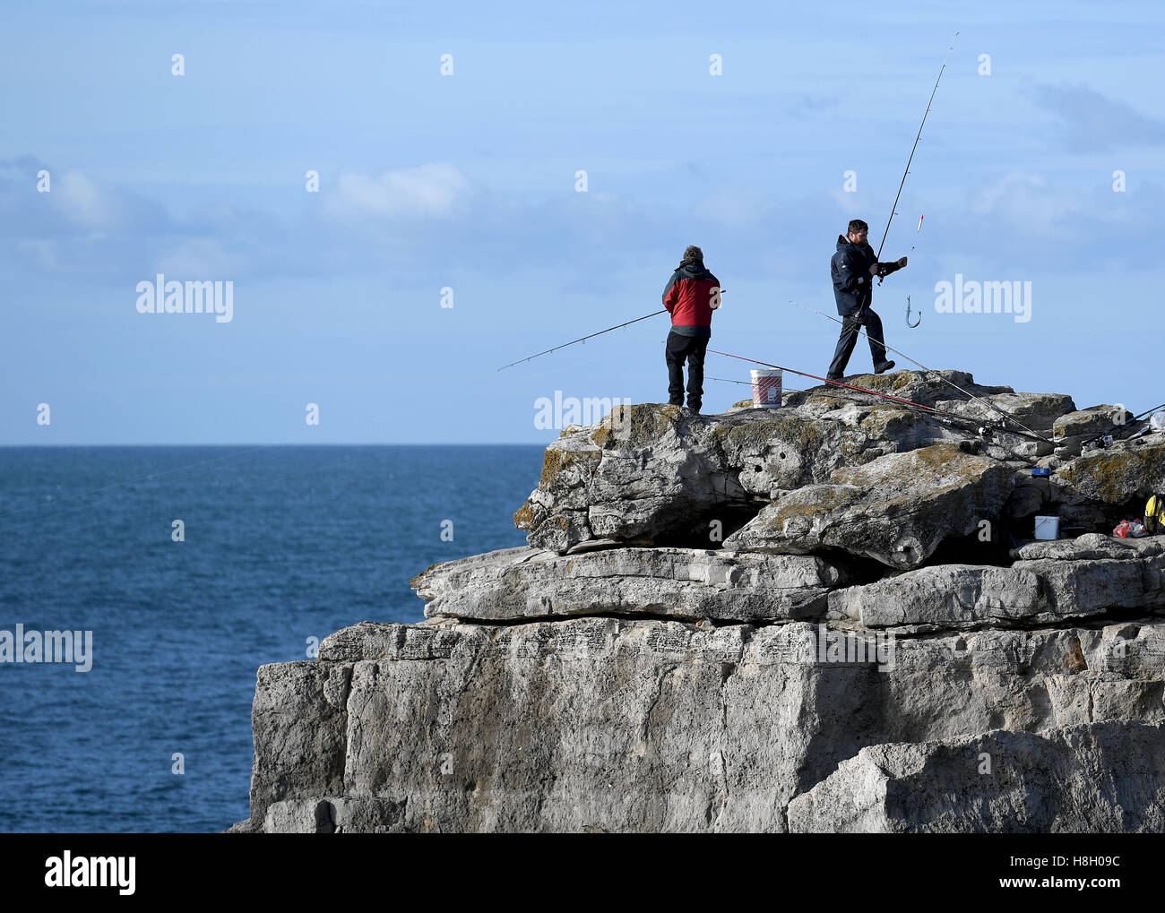 Portland, Dorset, UK. 13th Nov, 2016. Fishing off Pulpit Rock, Portland, Dorset, UK Credit:  Dorset Media Service/Alamy Live News Stock Photo