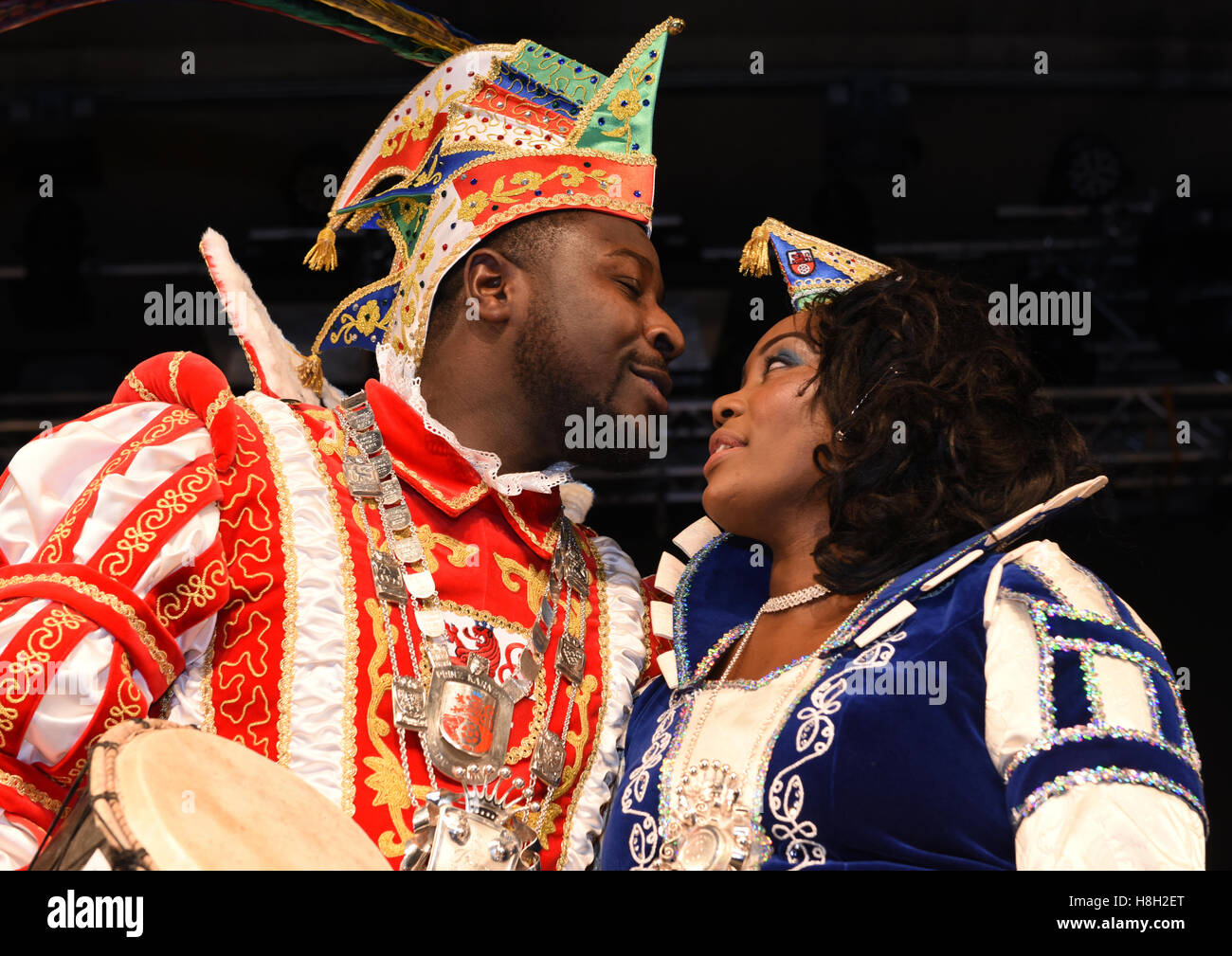 Ratingen, Germany. 12th Nov, 2016. The Carneval's royal couple Samuel and Jacinta Awasum, Prince Samuel I. and Princess Jacinta I of Ratingen stand before the official election in the city hall of Ratingen, Germany, 12 November 2016. Both people have Cameroonian ancestry. Photo: Horst Ossinger/dpa/Alamy Live News Stock Photo