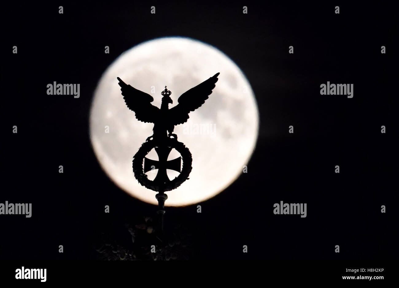 With the prussian eagle and the iron cross hires stock photography and