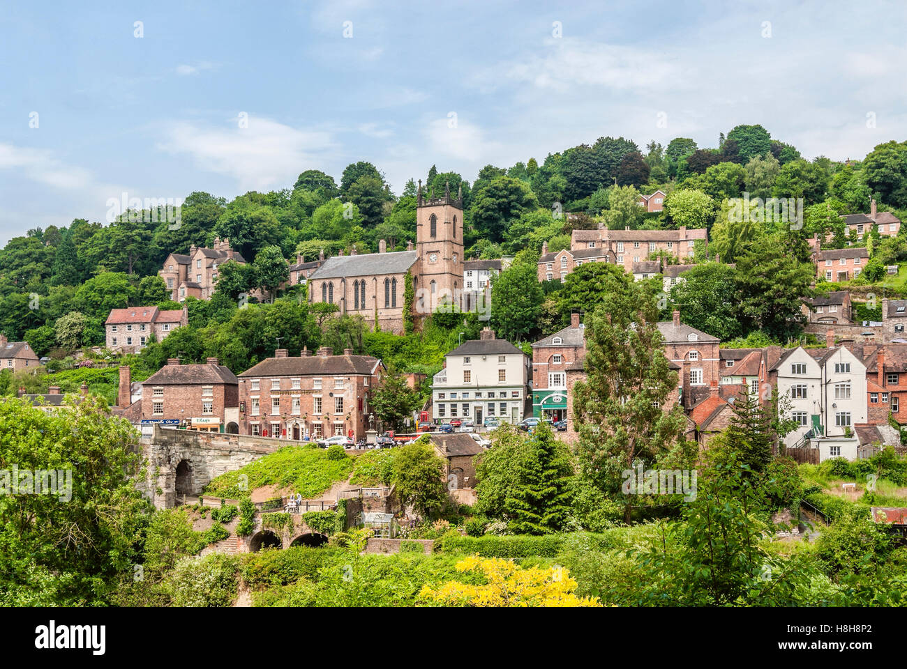 Village Ironbridge at the famous bridge that crosses the River Severn