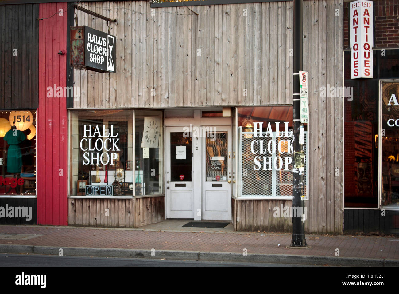 Storefront clock hires stock photography and images Alamy