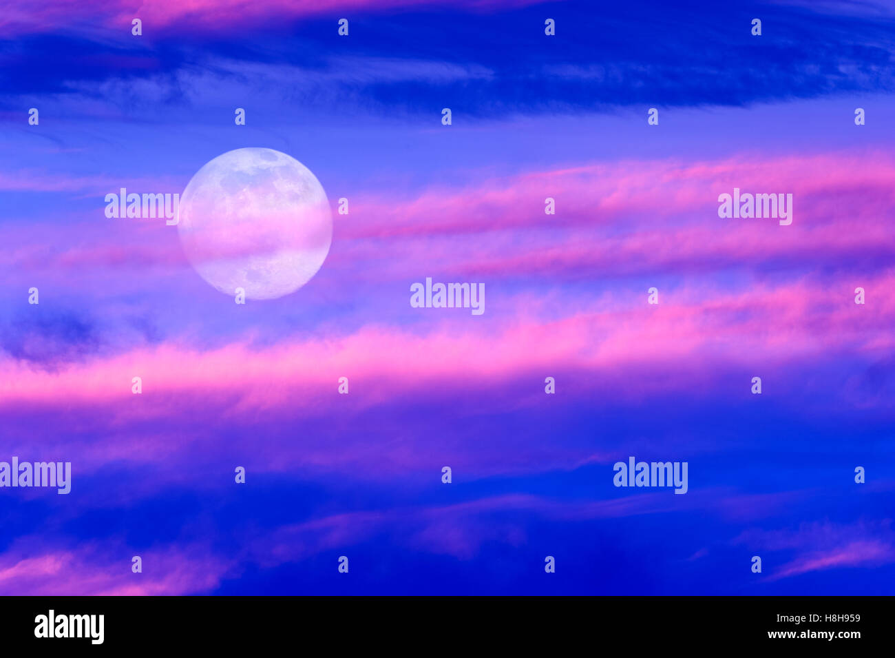 Full moon clouds in night hi-res stock photography and images - Alamy