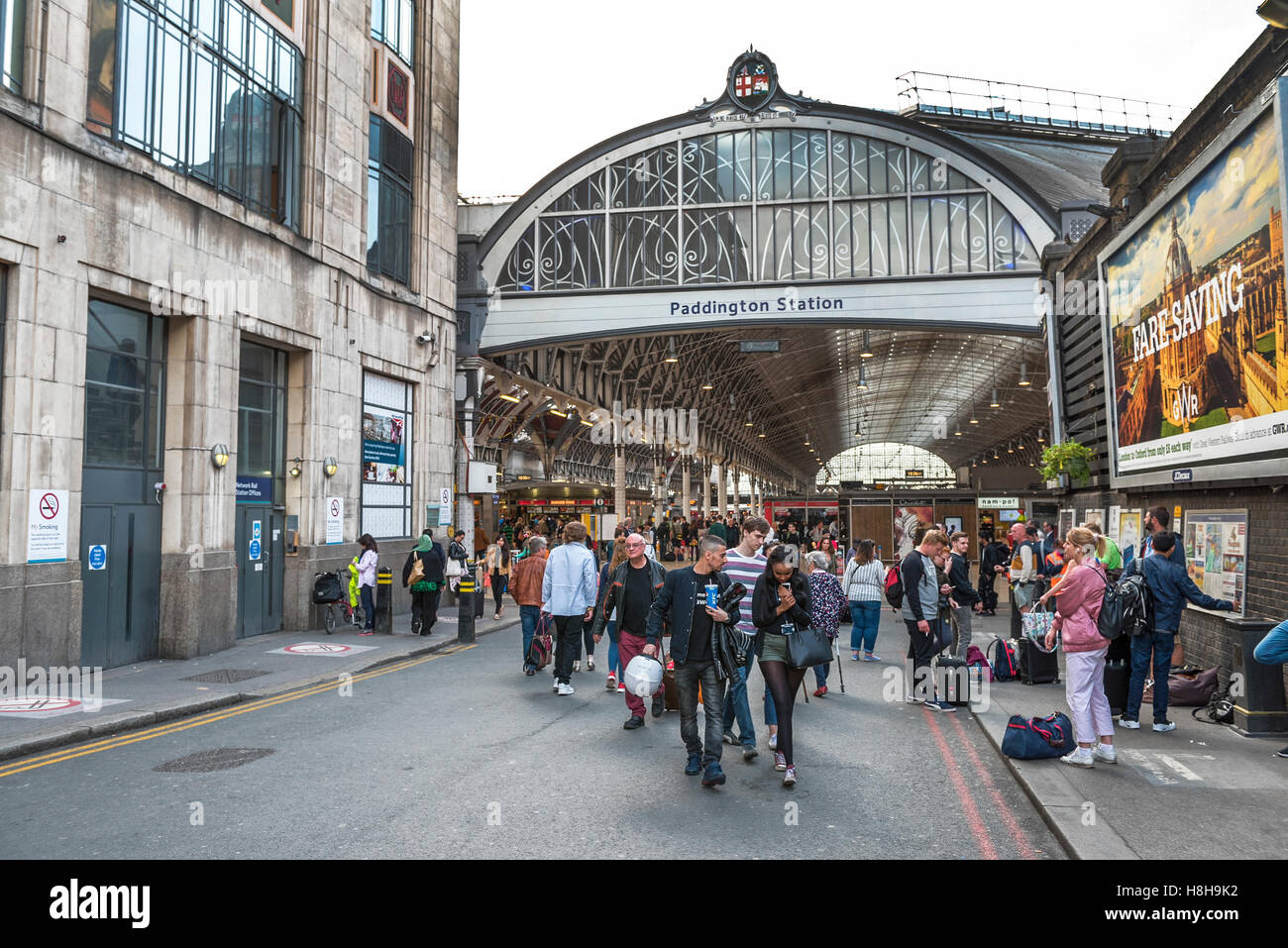 At Paddington railway station Stock Photo Alamy