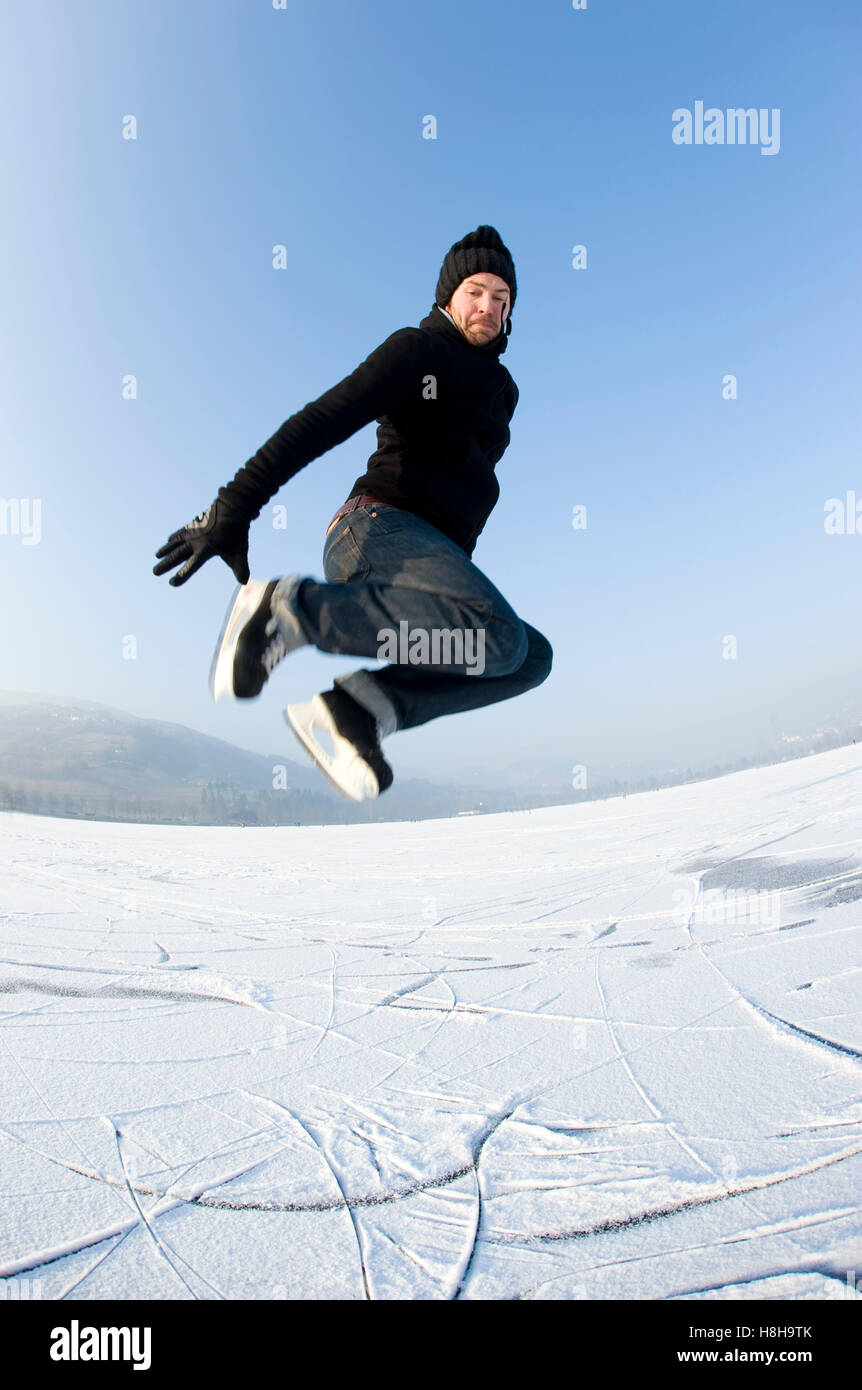 Ice skater jumping outdoor hires stock photography and images Alamy