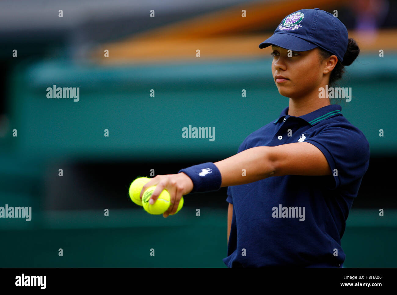 Ball girl, tennis, the ITF Grand Slam tournament, Wimbledon 2009