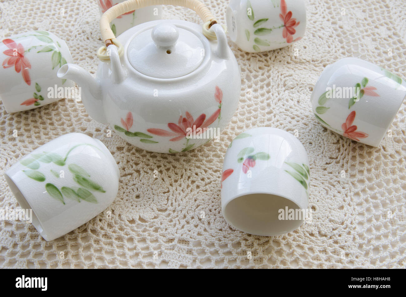 Teapot and teacup set Stock Photo Alamy
