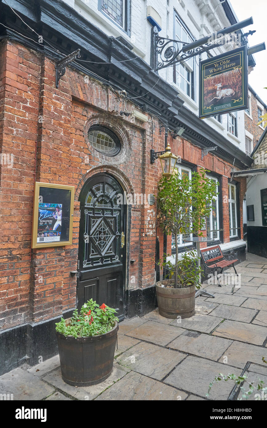 Ye Olde White Harte Pub Hull Stock Photo Alamy