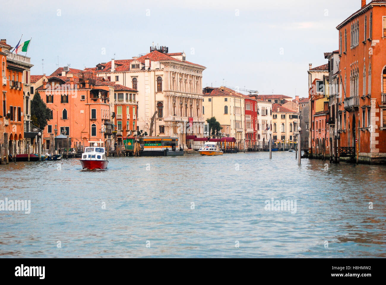 Many houses line up a Canal in Venice, Italy Stock Photo - Alamy