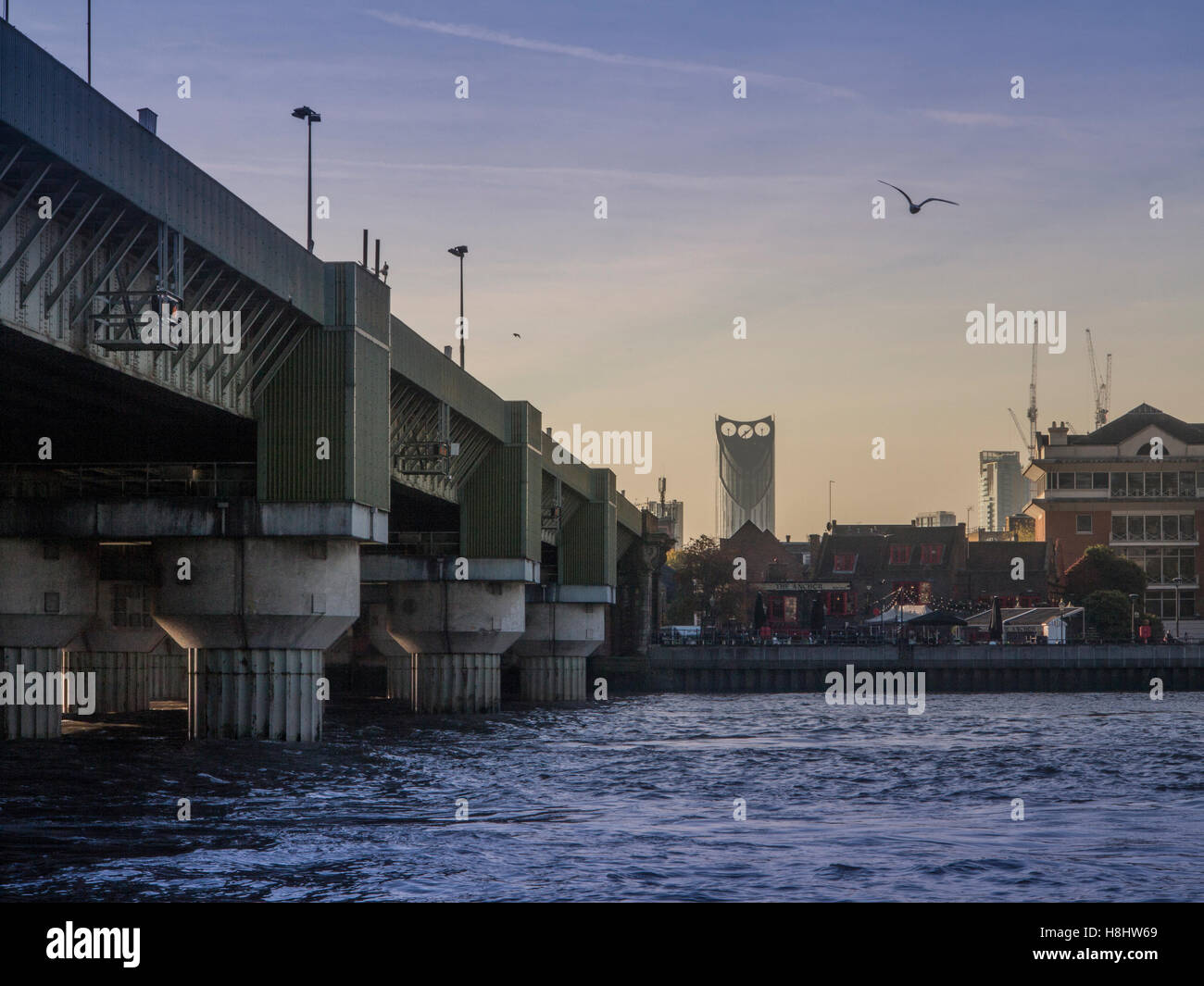 London: Cannon Street Railway Bridge and the Strata building Stock ...