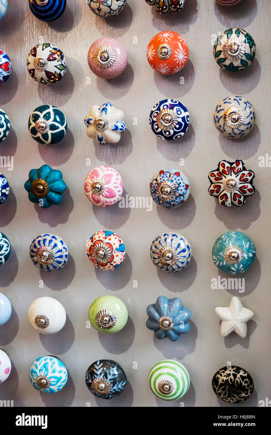 handleset door knobs
