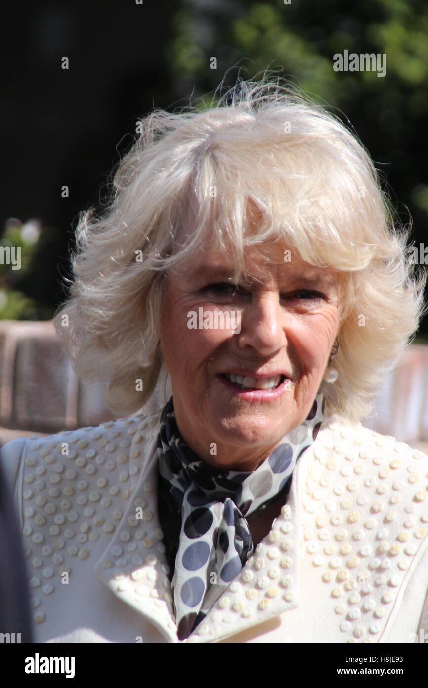 HRH The Duchess of Cornwall visits the MAGGIES Centre, Christie Hospital, Manchester April 2016 Stock Photo