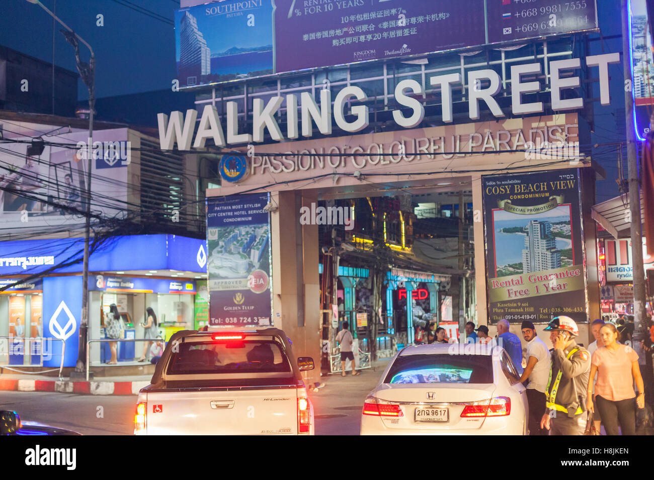 PATTAYA, THAILAND - 13 Oct 2016: The famous Walking Street nightlife / red  light district on October 13, 2016 in Pattaya, Thaila Stock Photo - Alamy
