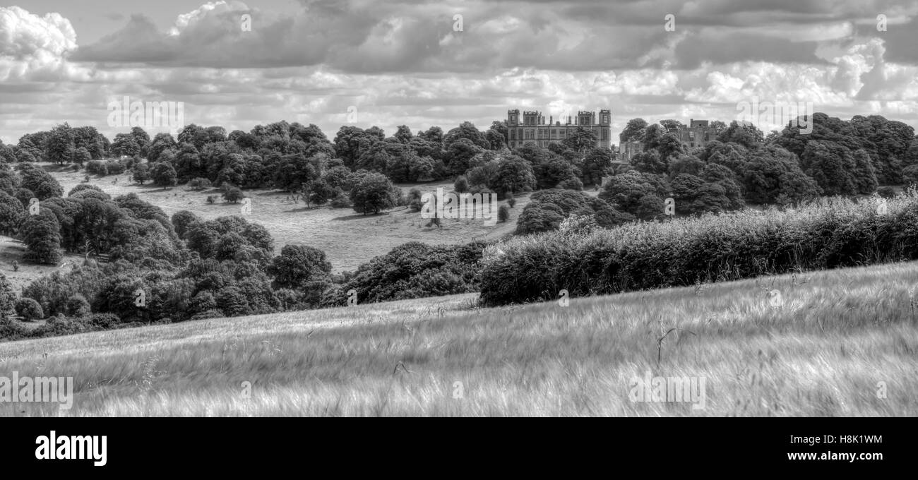 Tudor elizabethan manor house Black and White Stock Photos & Images - Alamy
