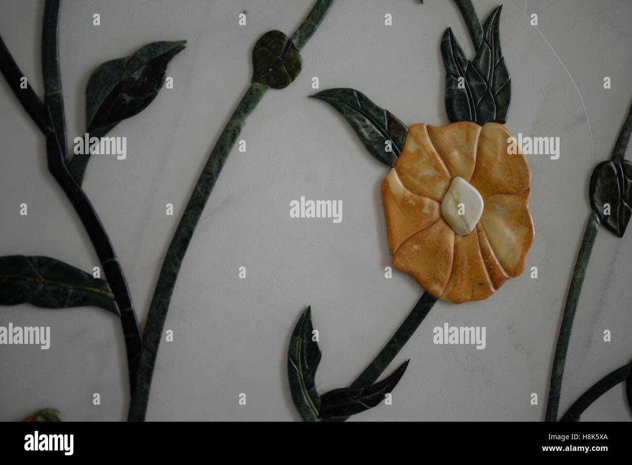 Flower carving in Grand Mosque Abu Dhabi Stock Photo Alamy