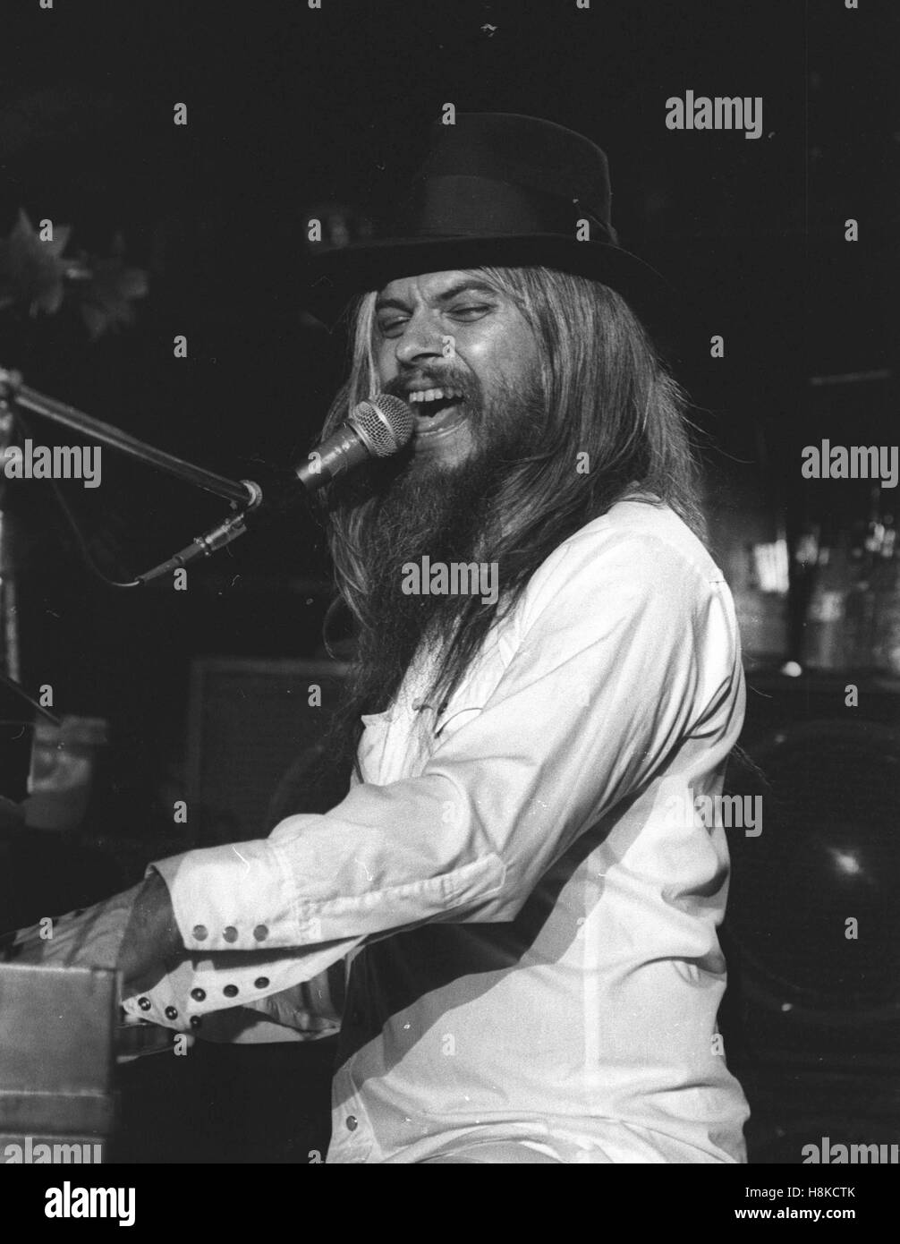 Leon russell hi-res stock photography and images - Alamy