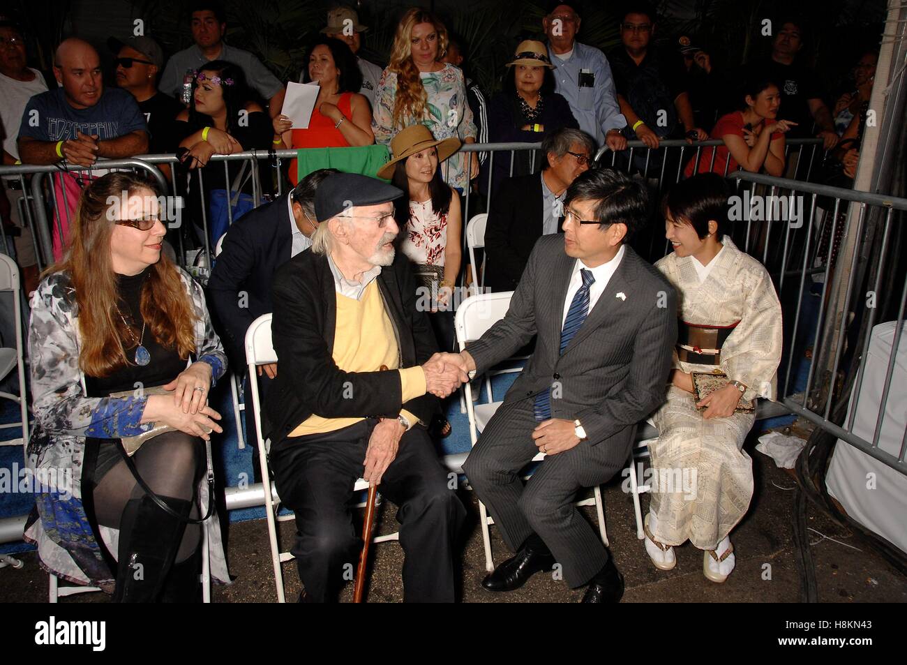 Los Angeles, CA, USA. 14th Nov, 2016. Susan Landau Finch, Martin Landau, Akira Chiba at the induction ceremony for Posthumous Star on the Hollywood Walk of Fame for Toshiro Mifune, Hollywood Boulevard, Los Angeles, CA November 14, 2016. Credit:  Michael Germana/Everett Collection/Alamy Live News Stock Photo