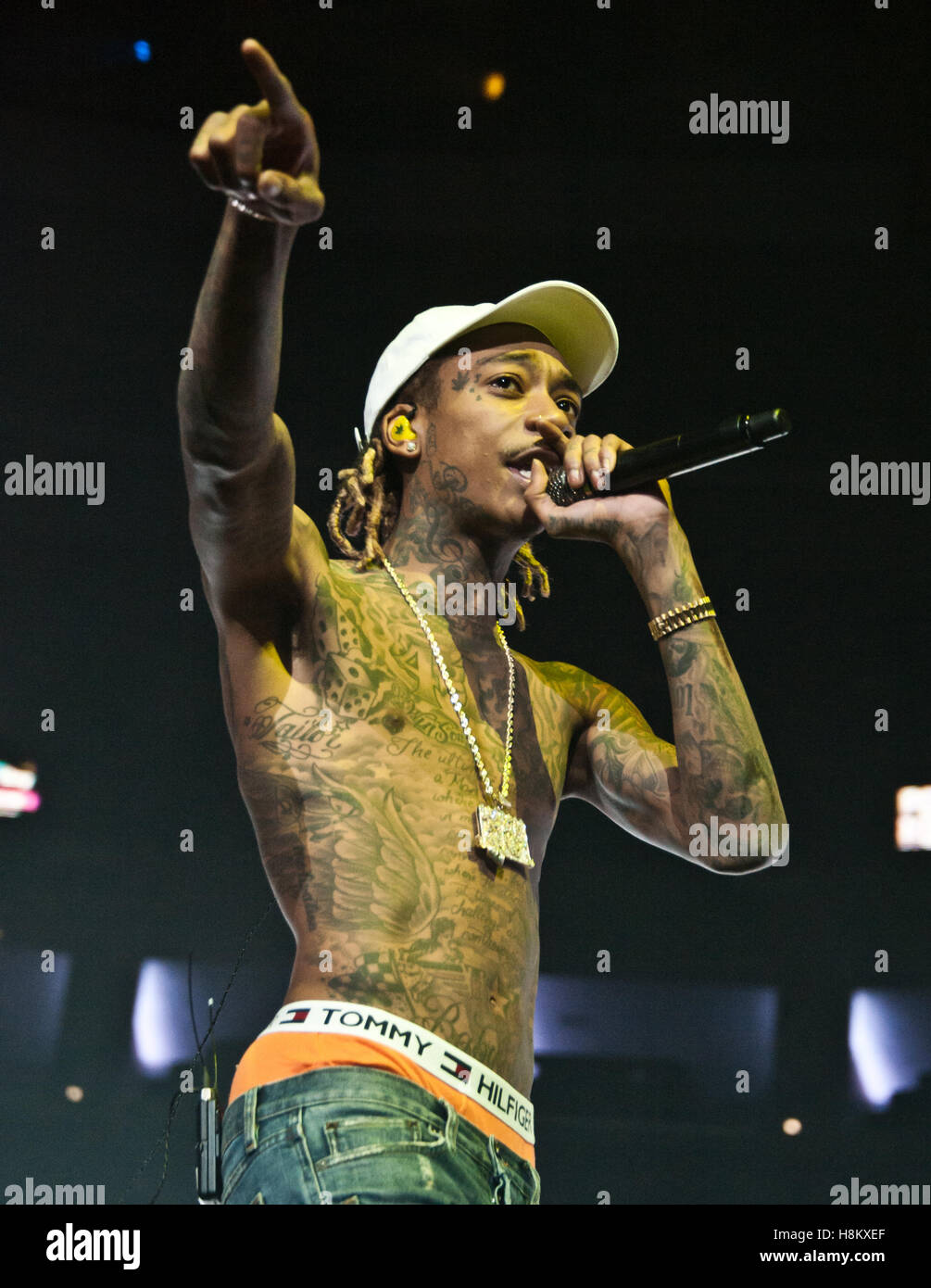 Philadelphia, PA, USA. 28th October, 2016. Wiz Khalifa Poses at Power 99's Powerhouse 2016 Concert at Wells Fargo Center. Stock Photo