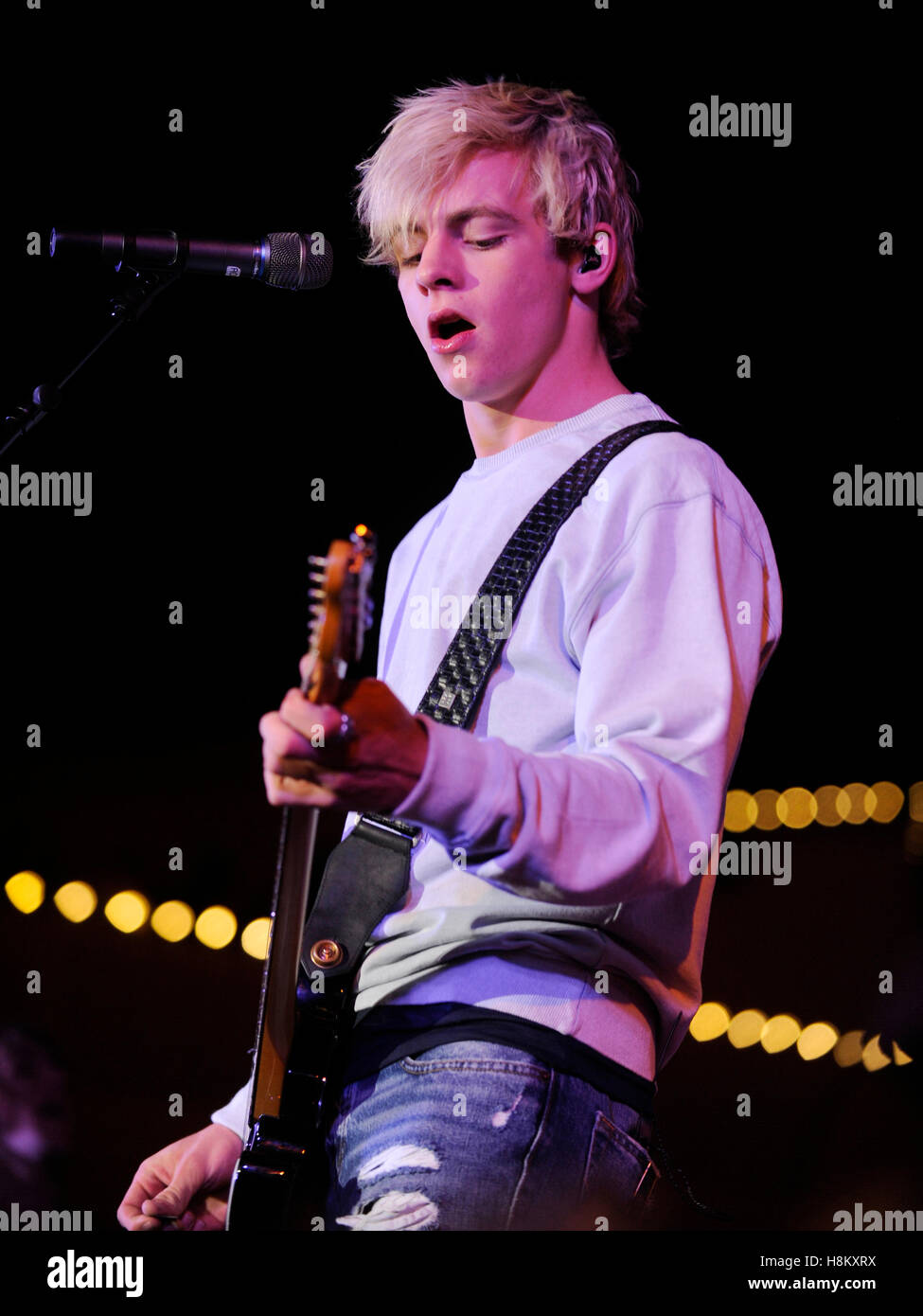 Ross lynch 2013 hi-res stock photography and images - Alamy
