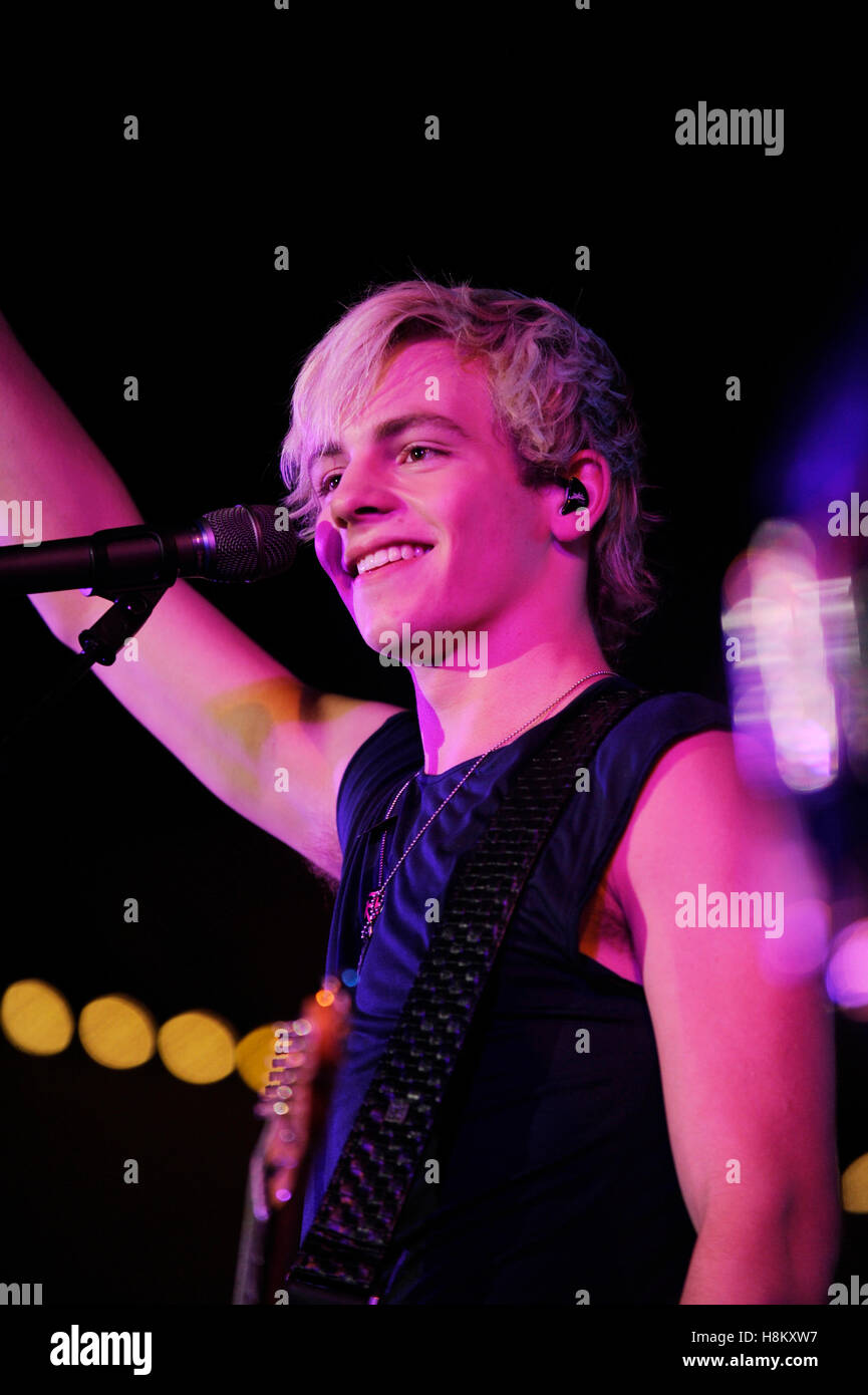 Ross Lynch Pins and Buttons for Sale | Redbubble